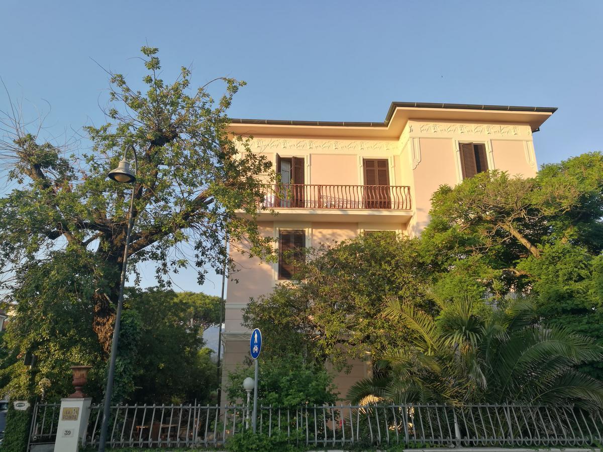 Villa La Fonte Marina di Pietrasanta Bagian luar foto